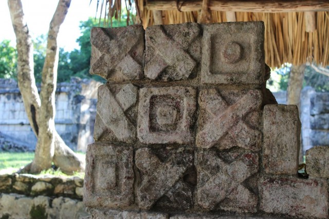 Il parait que c'est à Chichen Itza qu'à été inventé le morpion (source: Alexis)