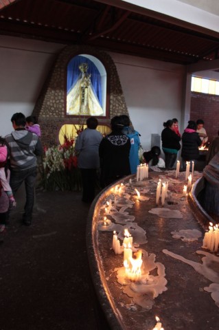 en face de la cathédrale