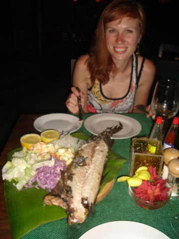 Poisson grillé au feu de bois chez Mama Nui!