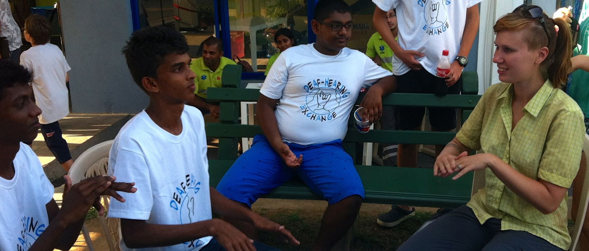 petit jeu en langue des signes Sri Lankaise
